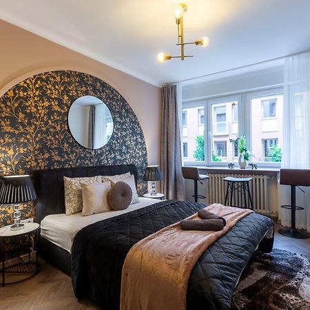 Stylish Quentin Apartment In The King Street Budapest Exterior photo