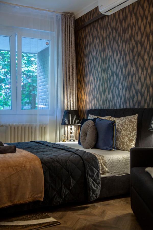 Stylish Quentin Apartment In The King Street Budapest Exterior photo