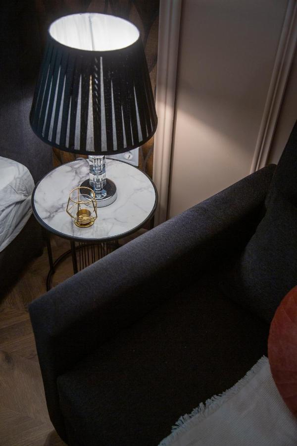 Stylish Quentin Apartment In The King Street Budapest Exterior photo