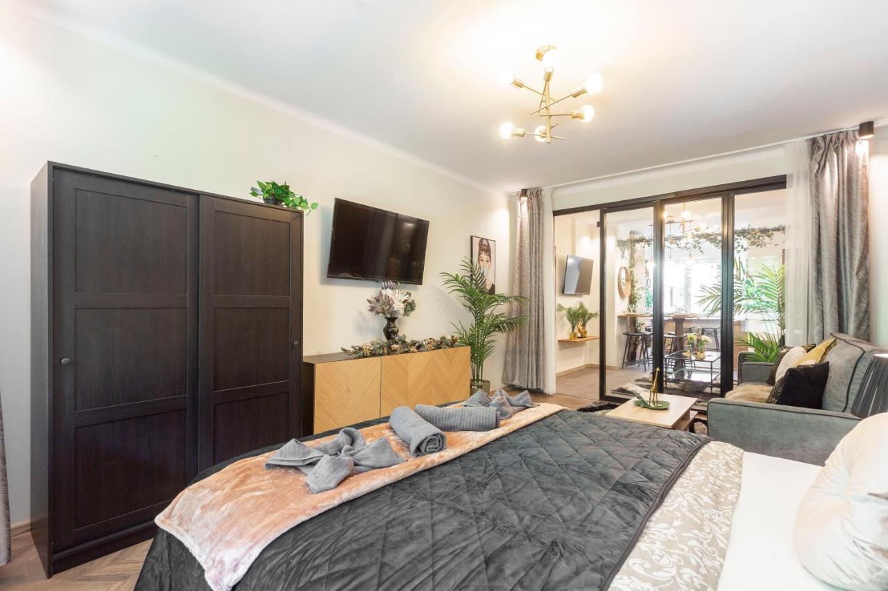 Stylish Quentin Apartment In The King Street Budapest Exterior photo